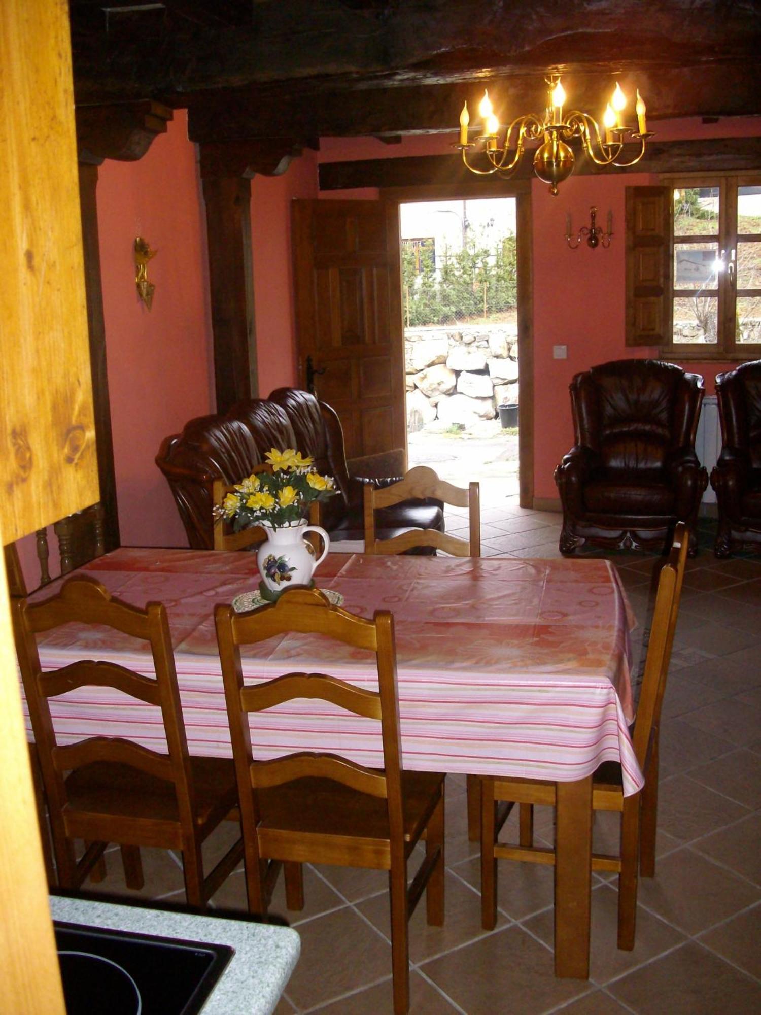 Casa Rural La Torre De Espinama Exterior photo